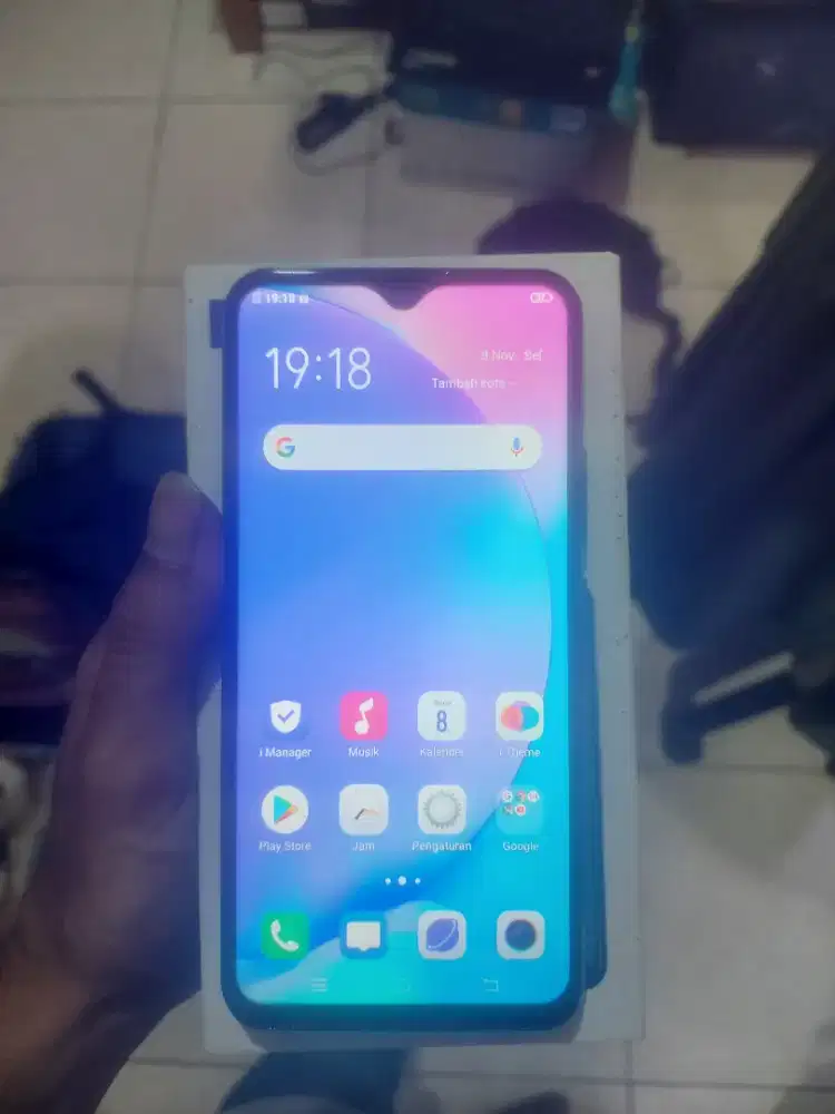 Vivo y17 8/256gb