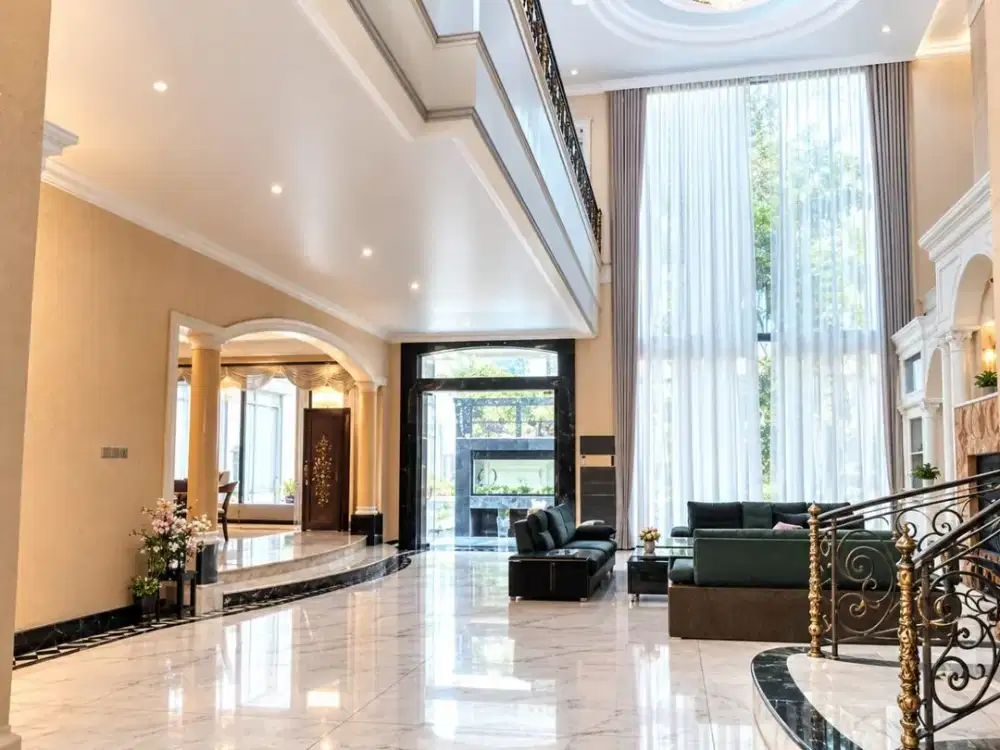 Rumah Mewah Full Marmer di Mayang Permai PIK, LT 552 m² LB 800 m², 2,5 Lantai, SHM