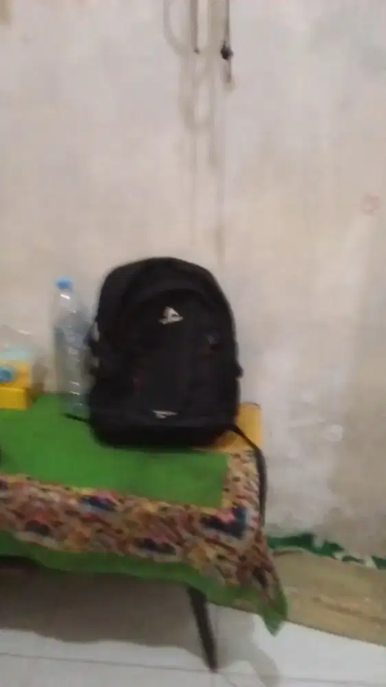 Tas Eiger dan gitarmas broo