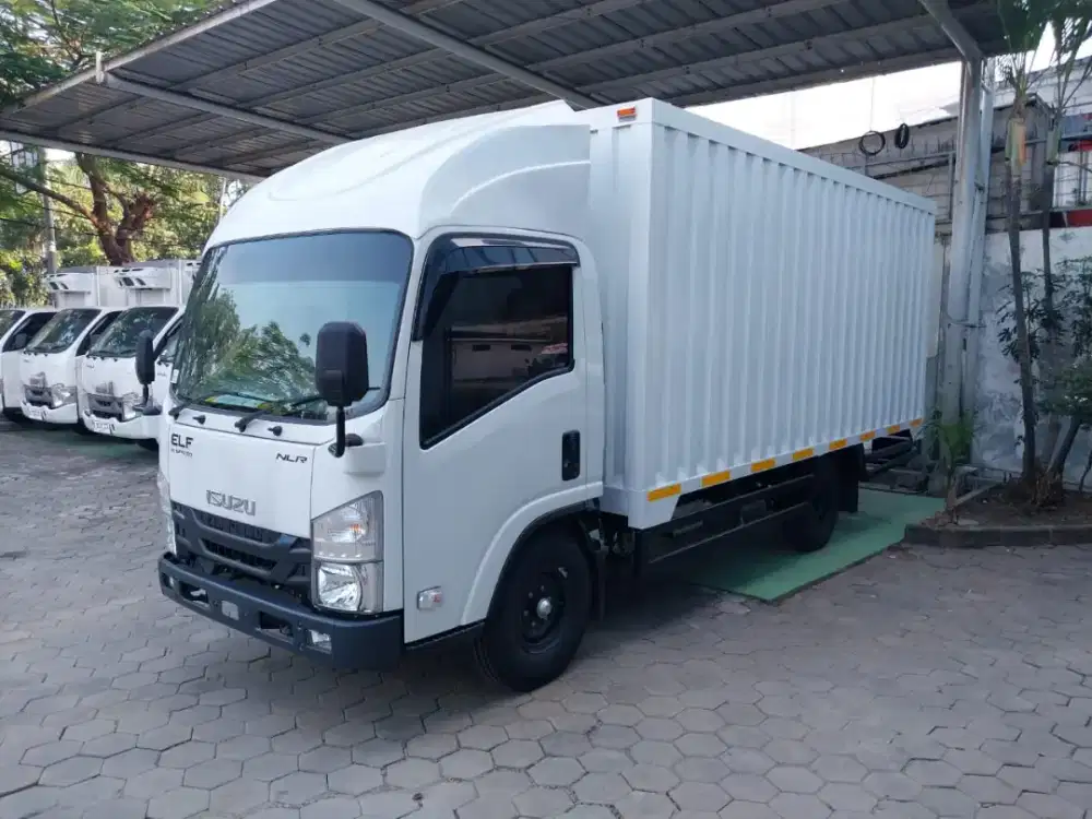 Isuzu Elf NLR L + Box Besi
