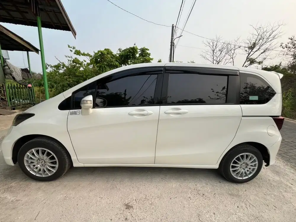 Mobil Freed PSD tipe paling tinggi