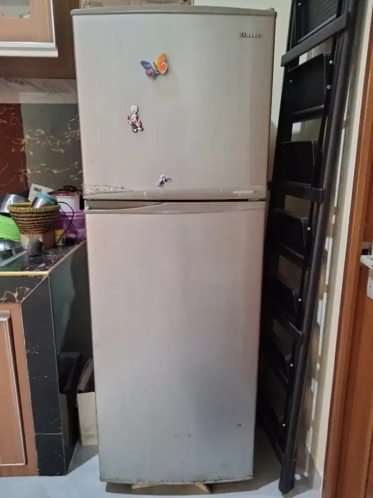 Kulkas 2 pintu Samsung