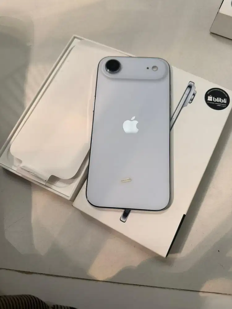 Iphone 17 air 256gb iBox lengkap original mulus bisa tt