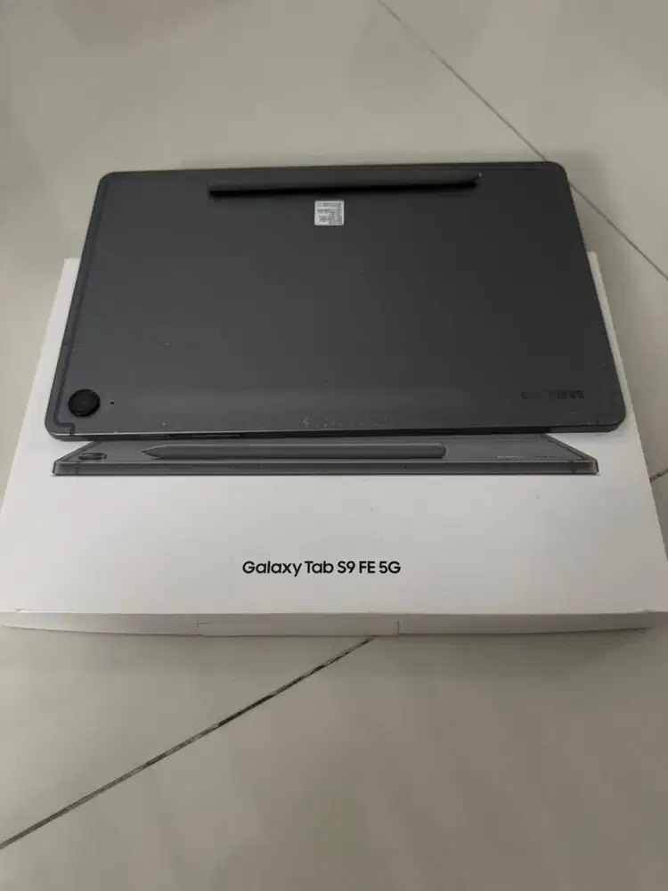 Di jual tab samsung S9 fe 5g ram 6 128 gb,