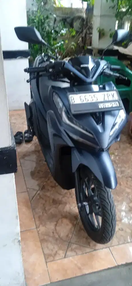 Dijual cepat vario 125 pajak hidup surat lengkap
