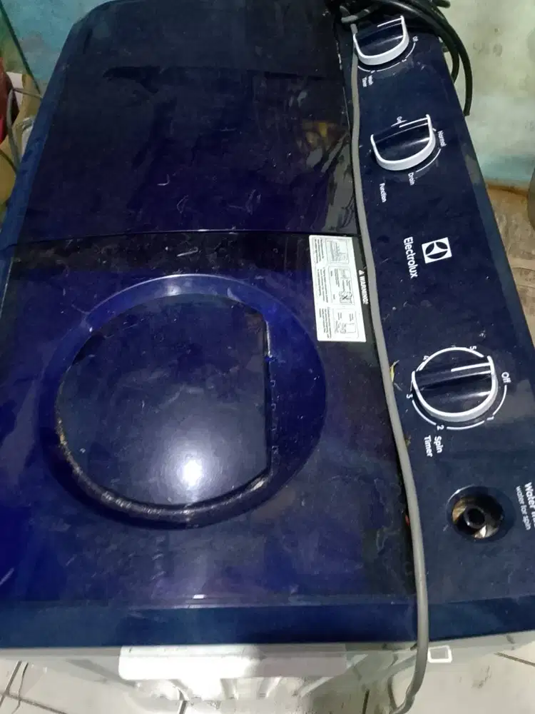 Mesin cuci Electrolux