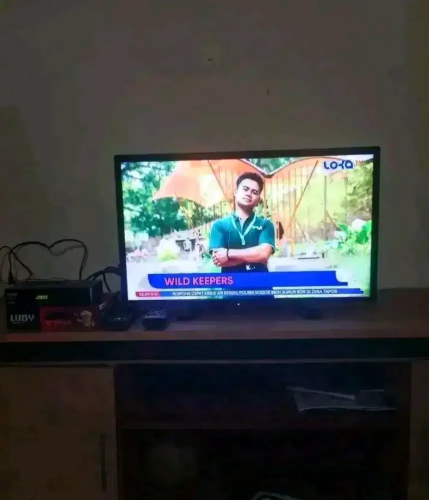 Dijual tv Sharp 24 inchi no minus