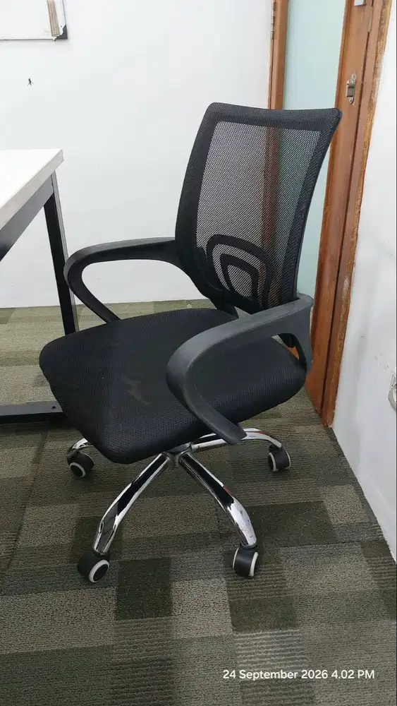 DIJUAL CEPAT PERALATAN EX KANTOR JOGJA