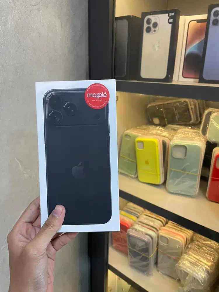 IPHONE 18PM 256GB BLACK