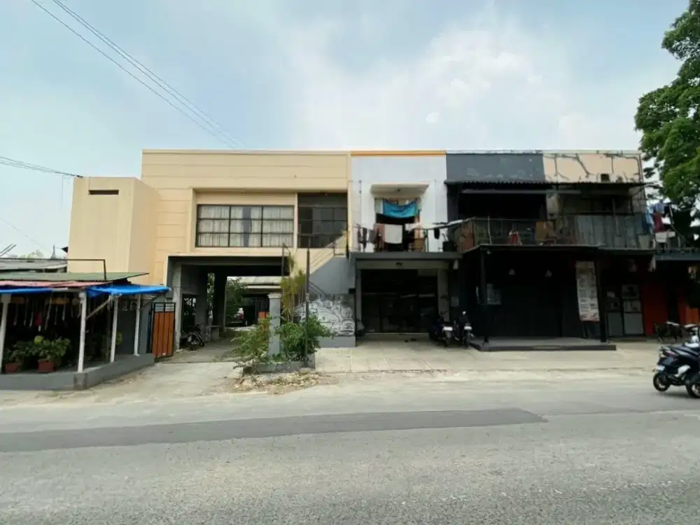 Dijual Rumah Pinggir Jalan Hitung Tanah Tersedia 4 Ruko dan Pendopo Cocok Untuk Mini Cluster GB-19372