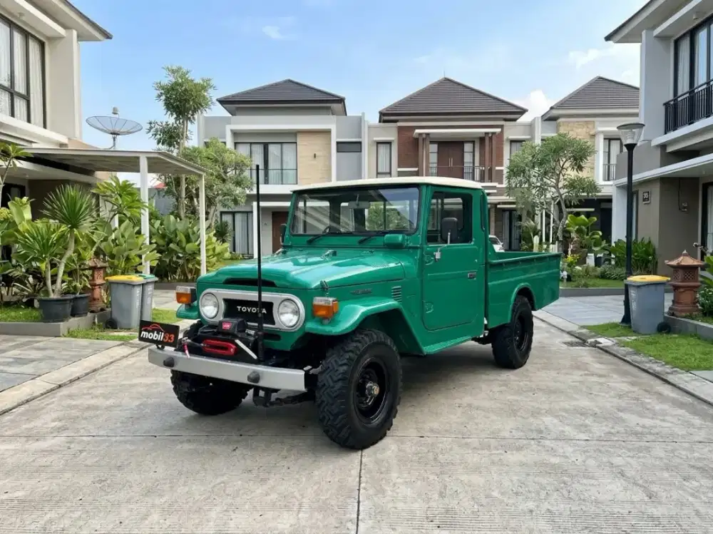 Toyota Land Cruiser FJ45 1976