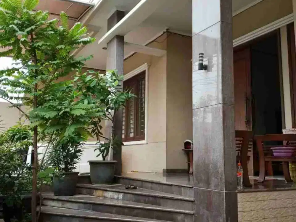 rumah mewah siap huni di cawang bafu jakarta timur
