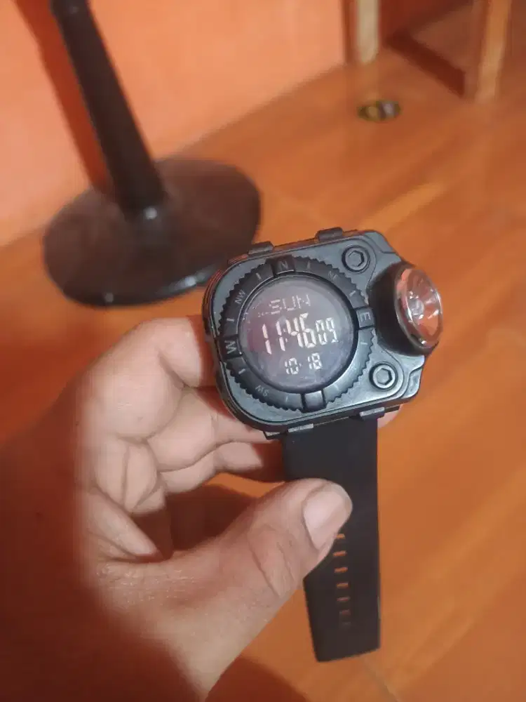 Jam Tangan SKMEI plus senter