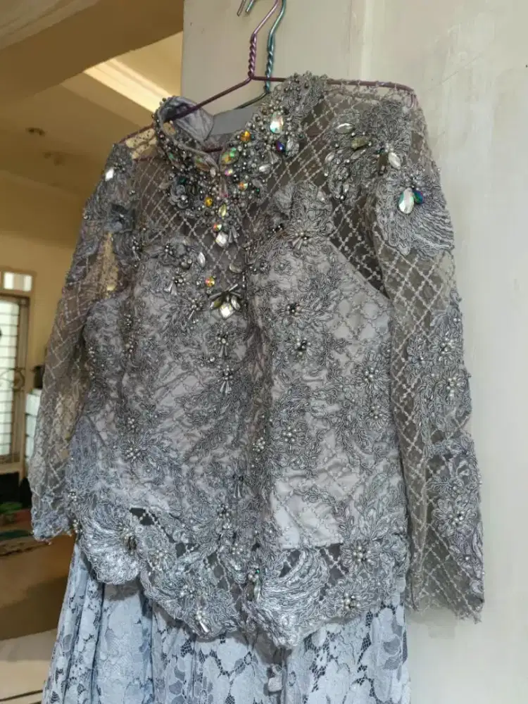 Dijual Murah Gaun pengantin sepasang