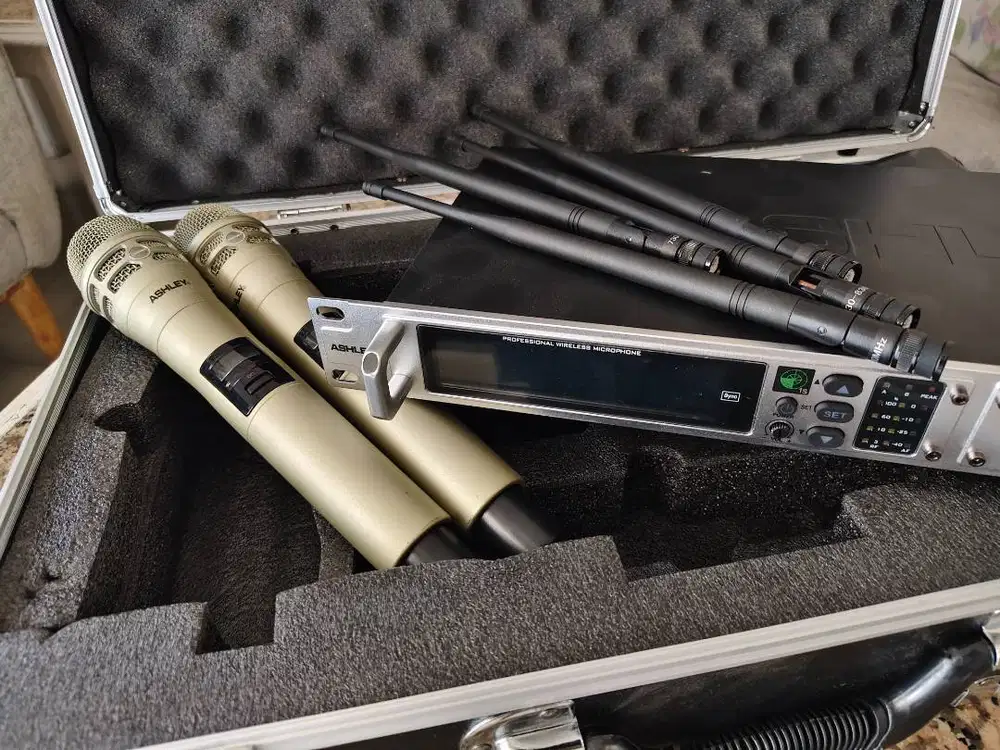 MIC ASHLEY AXT200 [LIKE NEW 98%] - GOLD 1 SET BOX LENGKAP HARDCASE