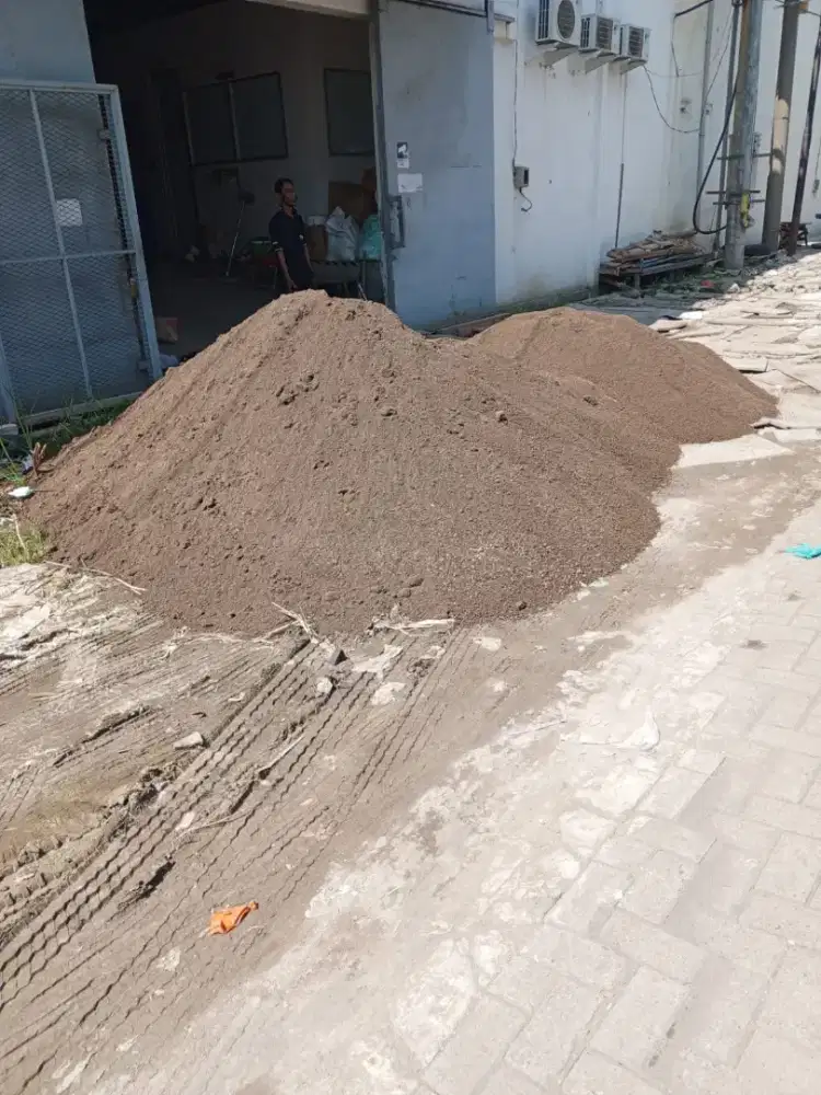PASIR CAMPUR : 
Pasir Campur Hitam / Pasir Untuk Cor / Plester