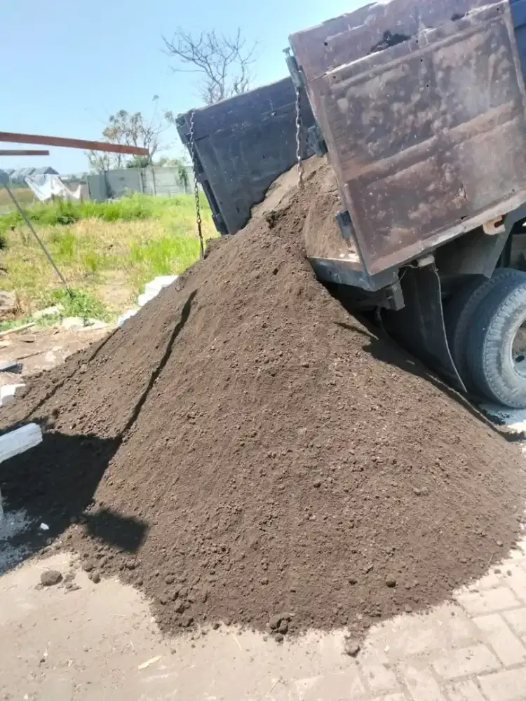 PASIR CAMPUR : 
Pasir Campur Hitam / Pasir Untuk Cor / Plester