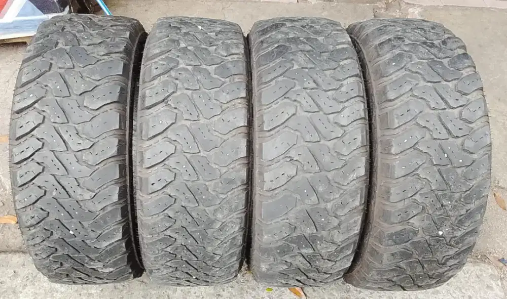 Dijual. 4pc ban 265/60 18 merk accelera XMT01