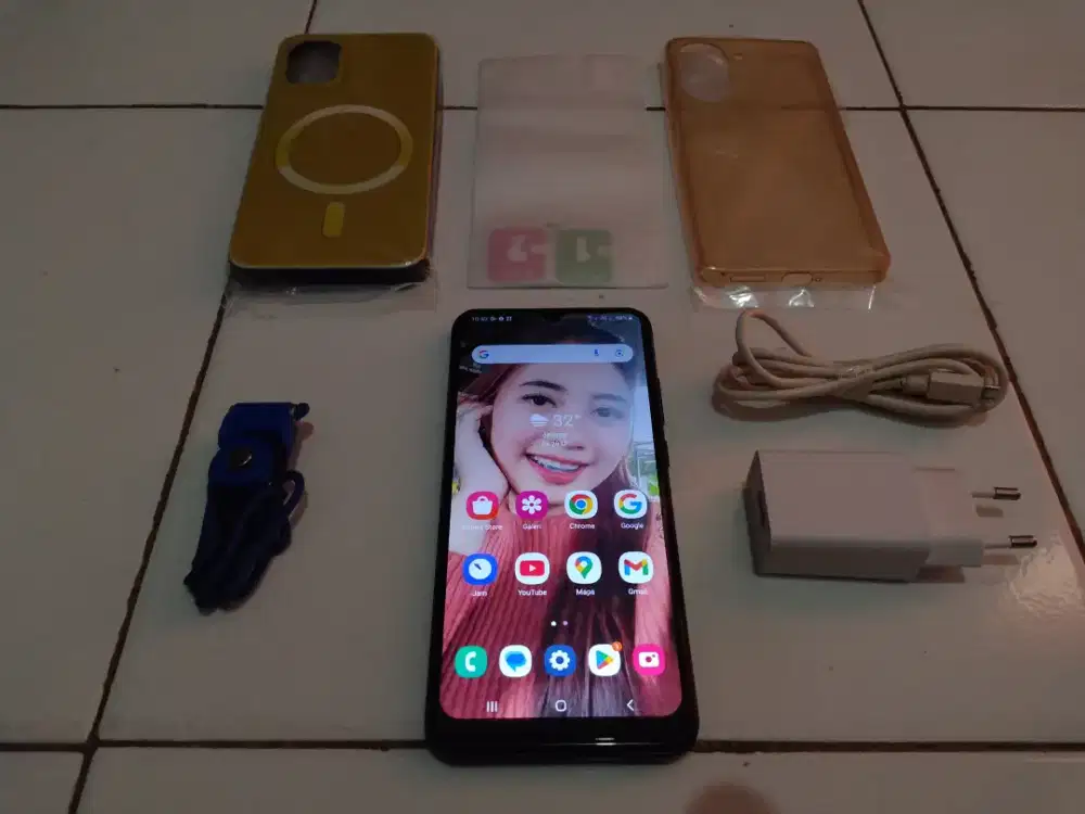 SAMSUNG A03 (2023)
Ram 8gb(4gb+4gb)
Rom 64gb
Black Edition