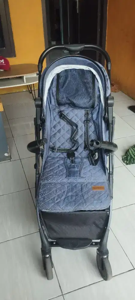 Stroller bayi lipat