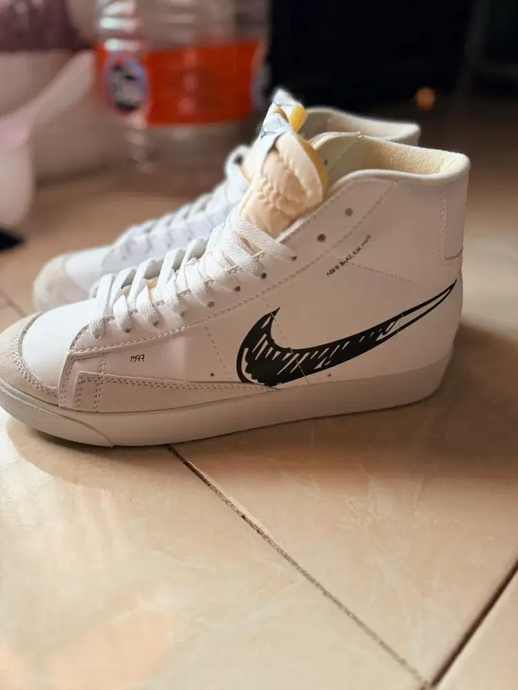 Sepatu nike putih
