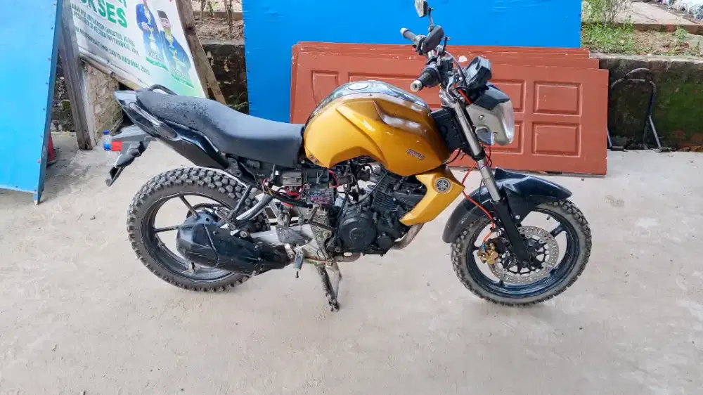 Yamaha byson stelan dalam