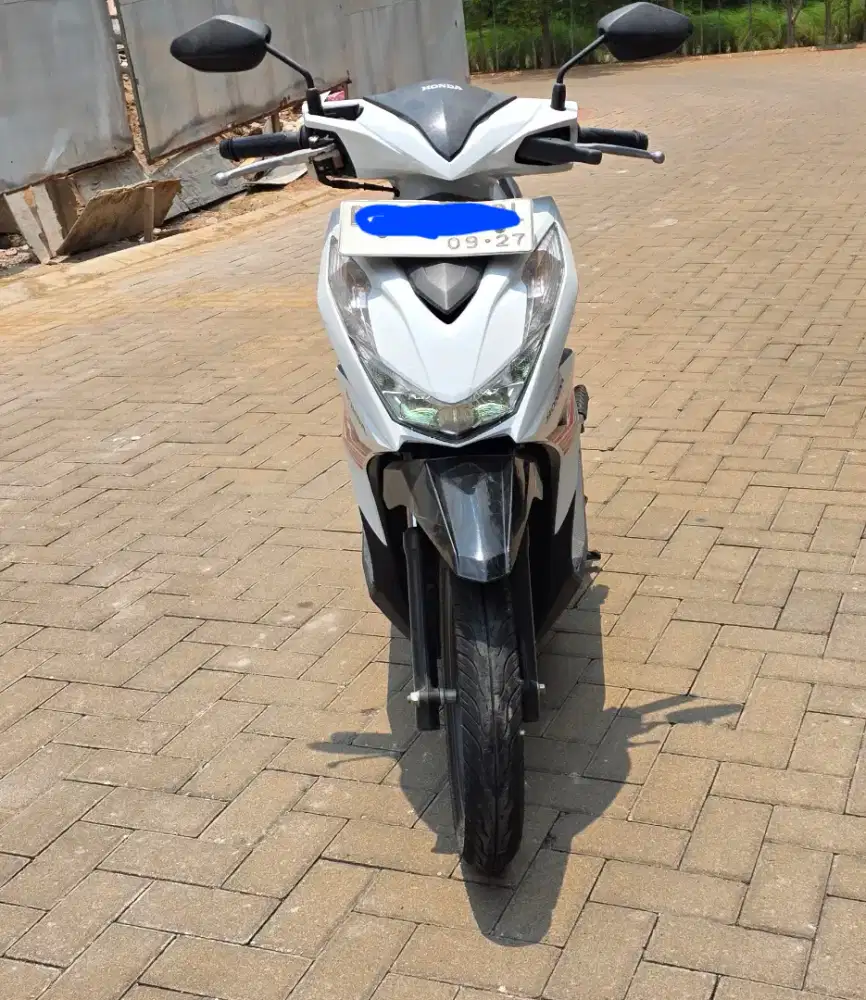 Honda Beat White Black
