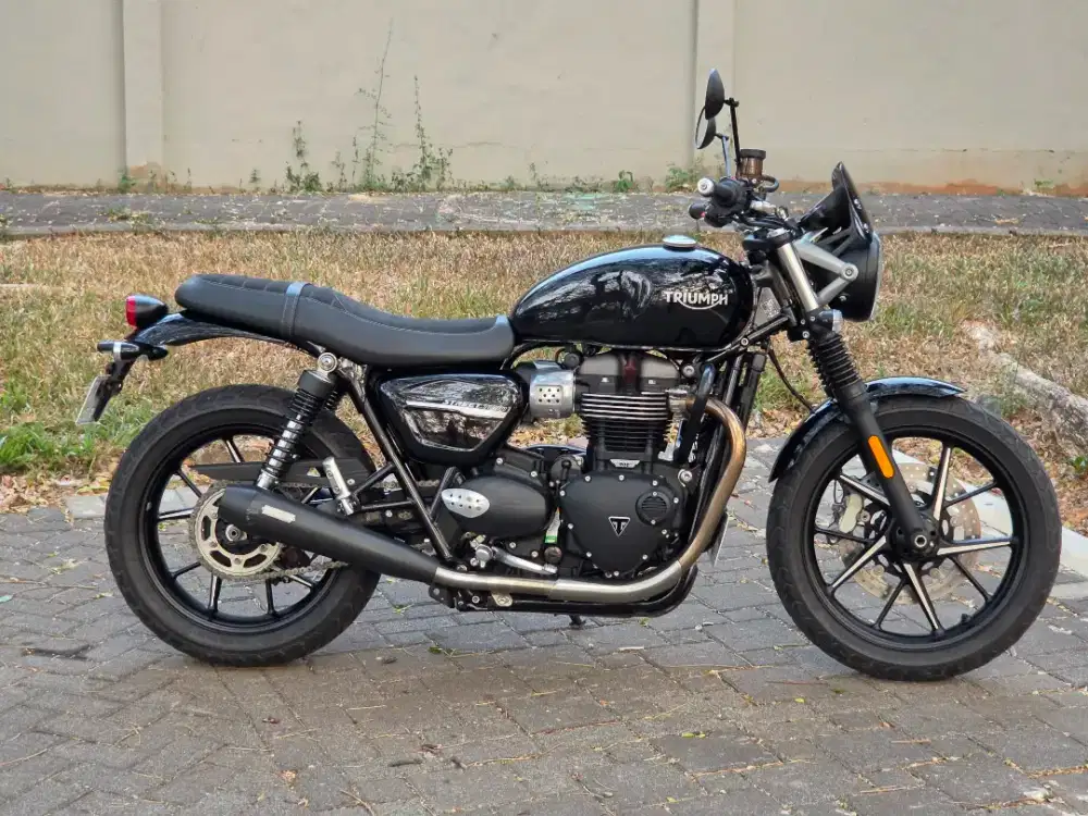 Moge Naked Triumph Street Twin 900 th 2021 Odo5rb Like New Siap Turing