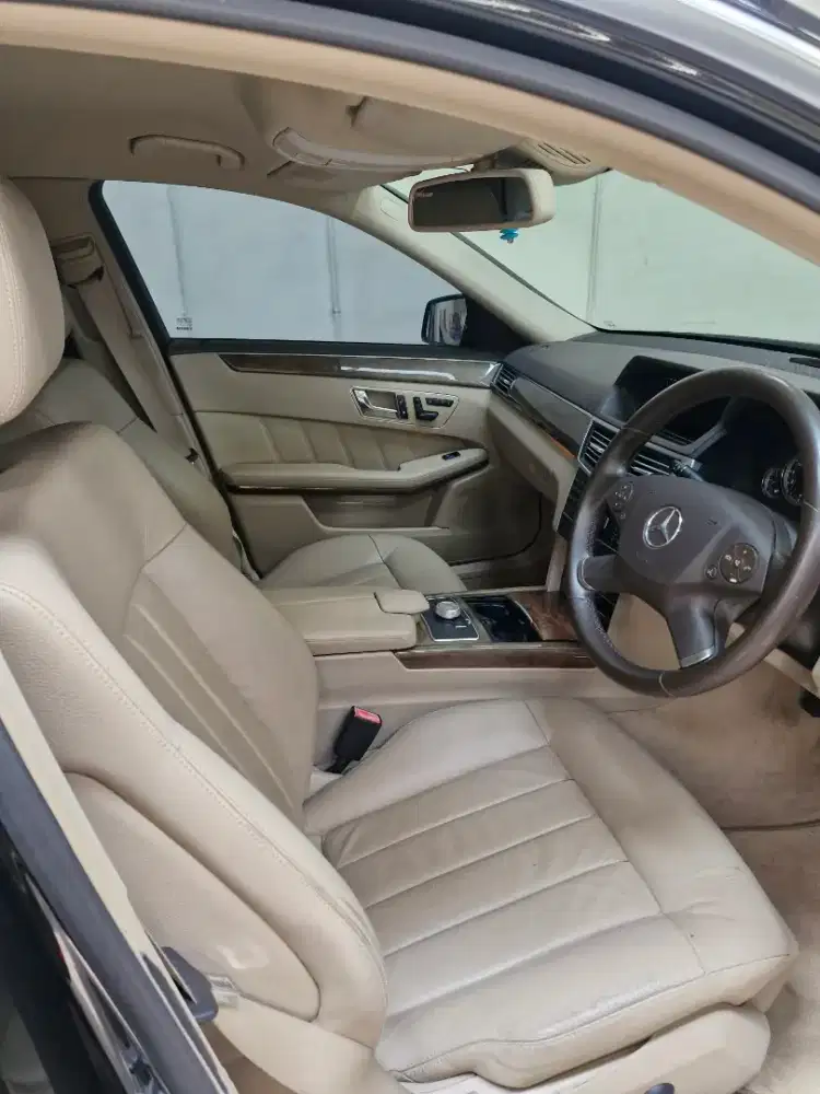 Mercedes Benz E300 Elegance 2010 Antik