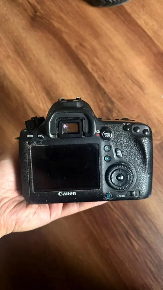 Jual Kamera Fullframe Canon Eos 6D + lensa 50mm