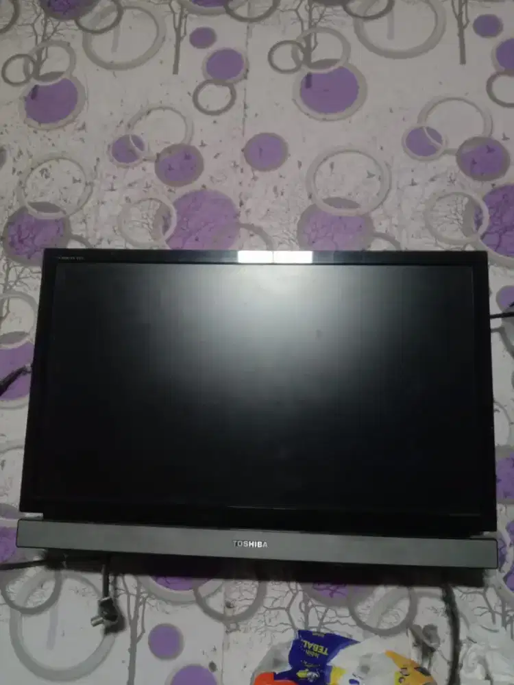 Jual cepat TV LCD merk toshiba 23in