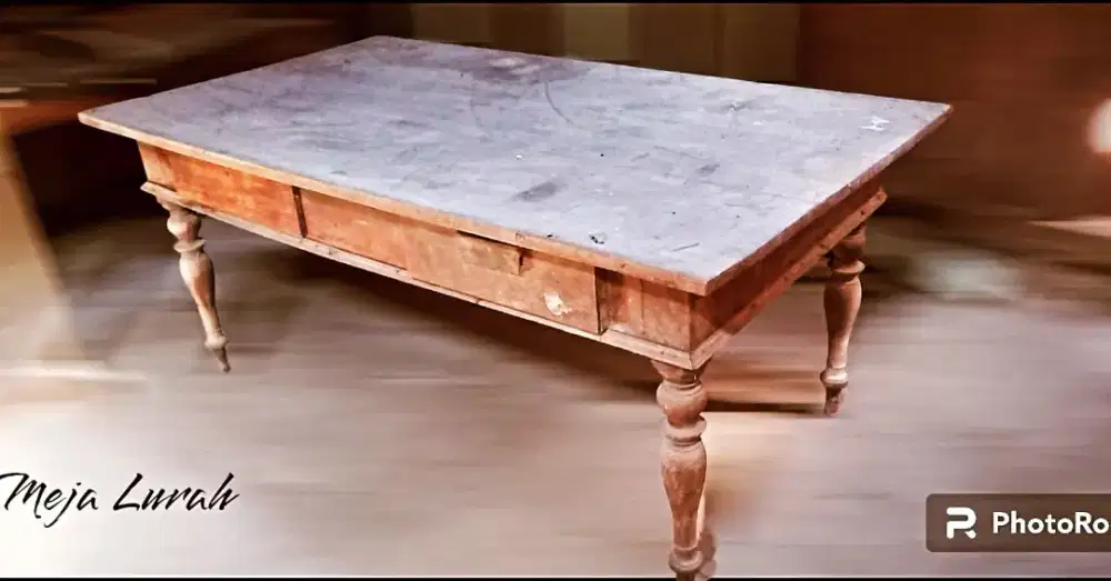 Meja Lurah Antikan