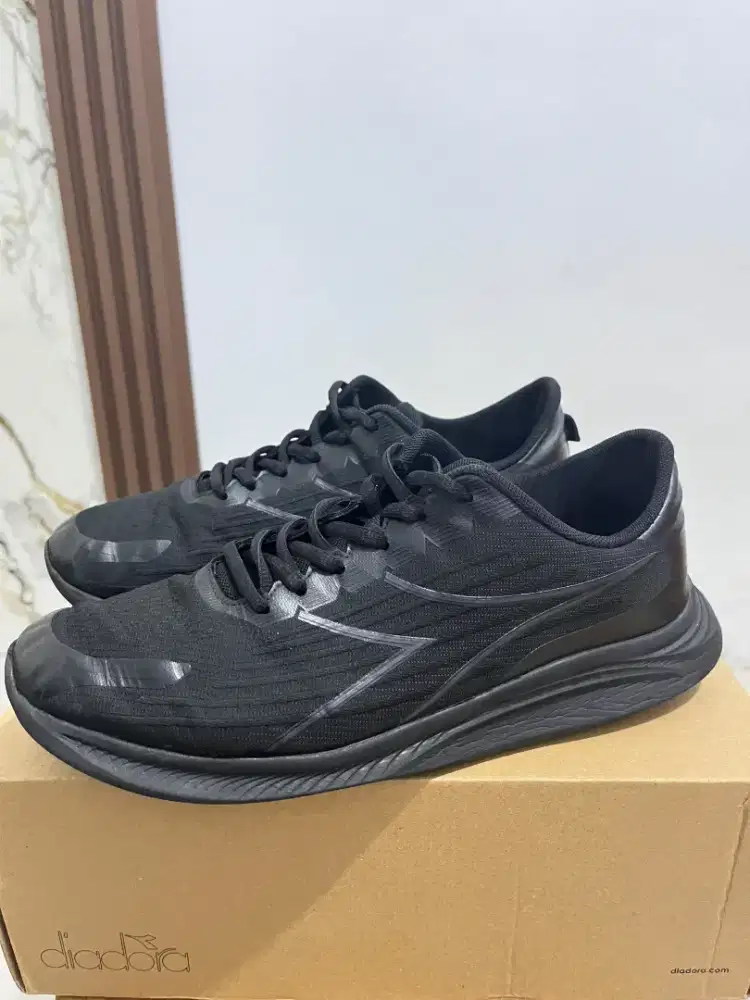 Sepatu Lari/Running Diadora Keane uk. 43