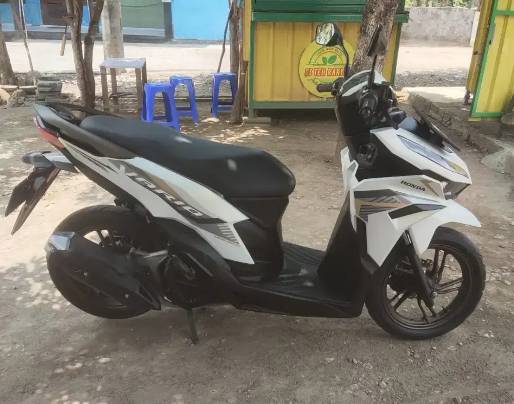 Vario 2024 putih keyless