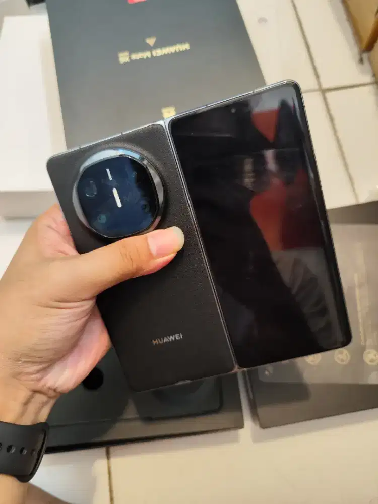 Huawei mate X6 12/512 second
