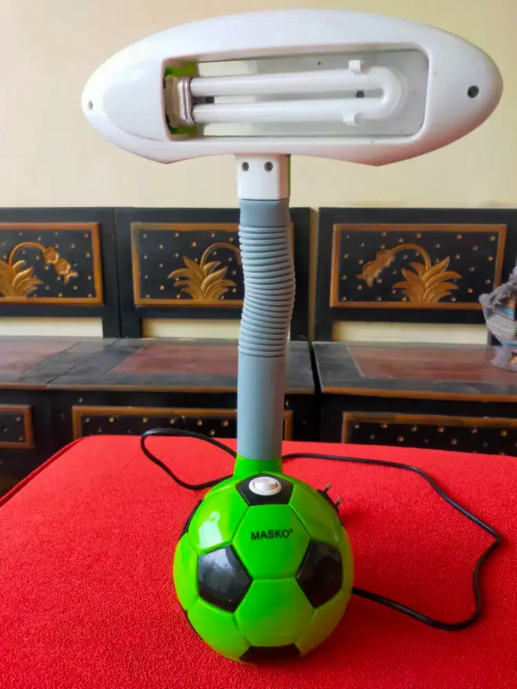 LAMPU MEJA MOTIF BOLA