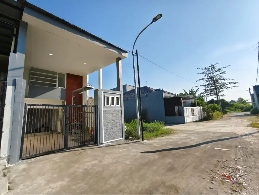 RUMAH 2 LANTAI - siap huni di medokan tambak sby