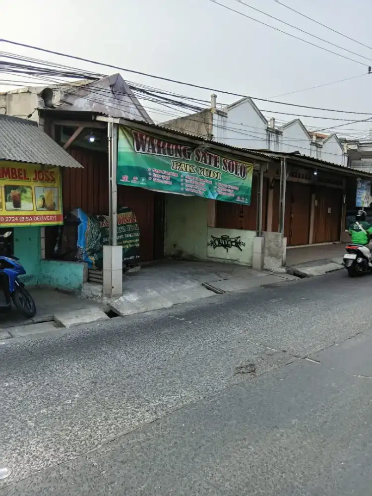 Ruko depan jalan raya umum binong
