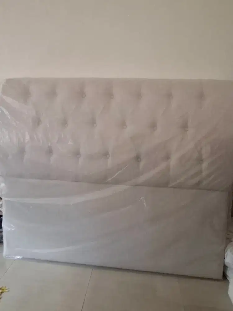 Headboard INFORMA