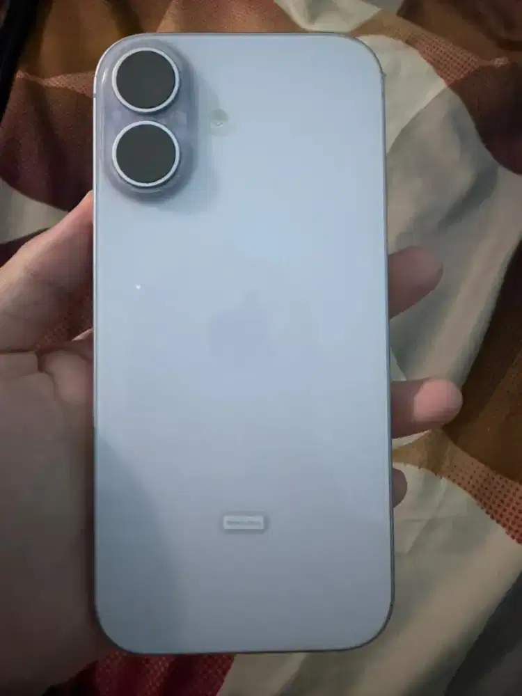 Iphone 17 basic 256 purpel like new