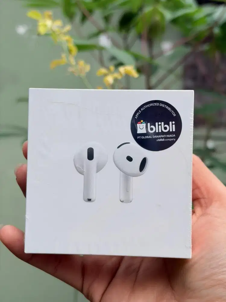 For Sale AirPods 4 New