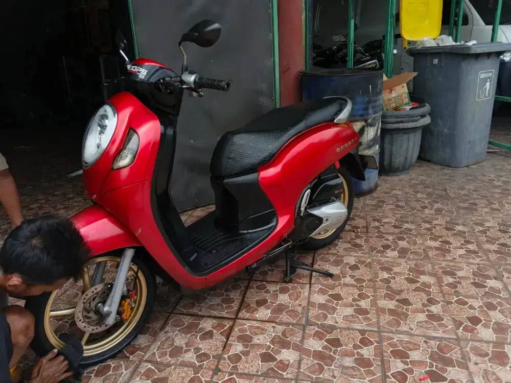 Scoopy merah 2021 remote