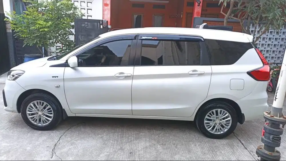 Suzuki Ertiga GL AT 2020 – Full Ori, Pajak Panjang, Harga 165 Juta