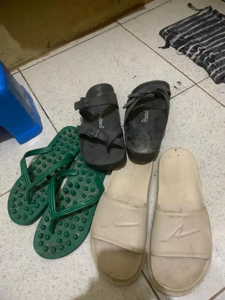borongan sandal pria