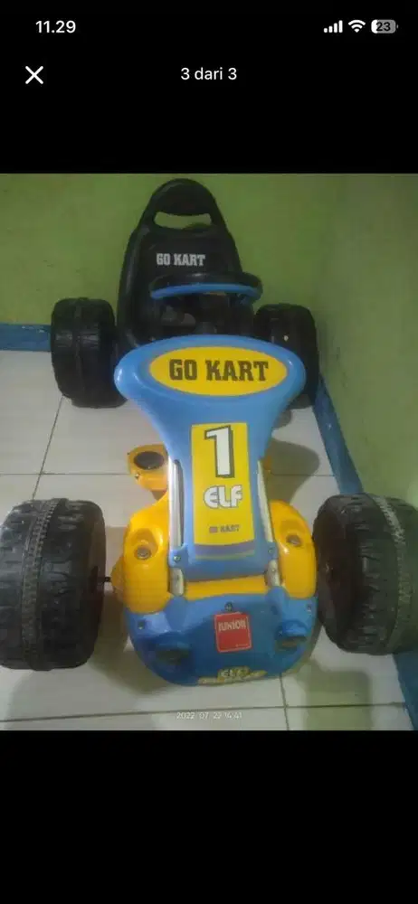 Mobil mainan aki