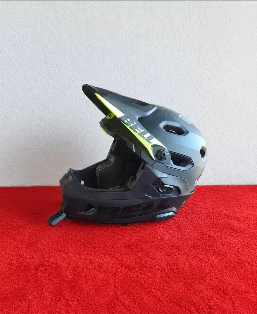 Helm Sepeda MTB BELL Super DH
