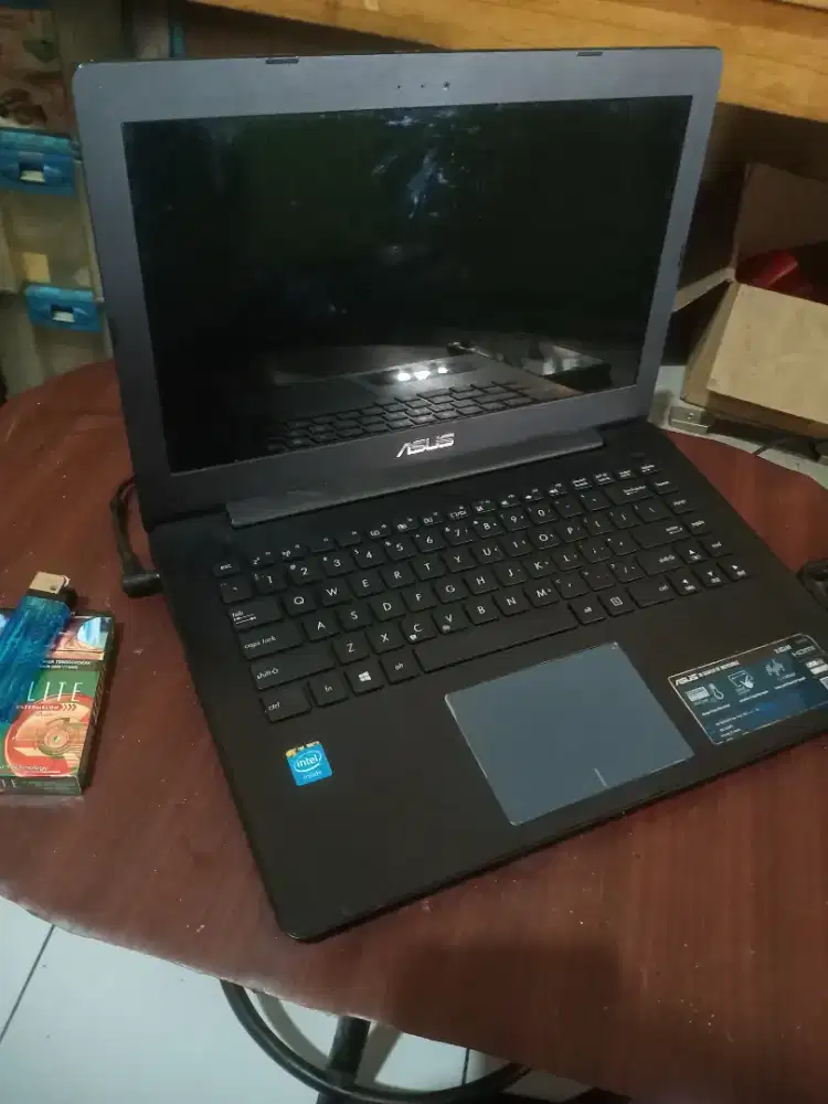 Laptop asus ram 4GB