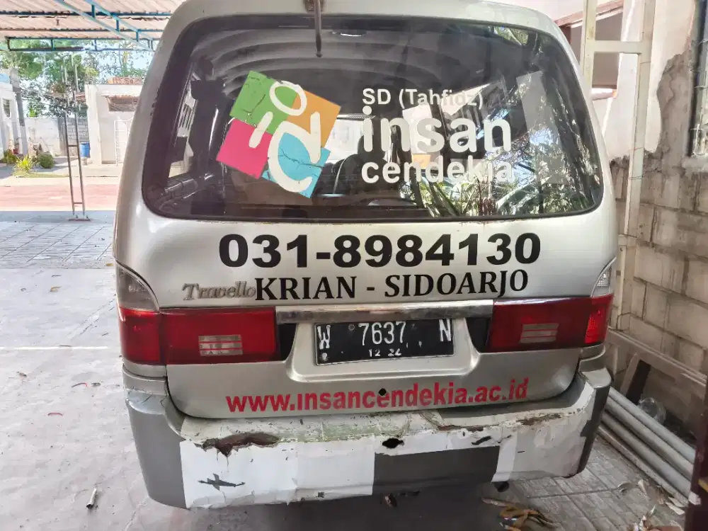Travello kia Diesel bekas antar jemput sekolah