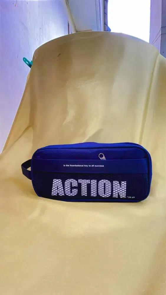 Kotak pincil action