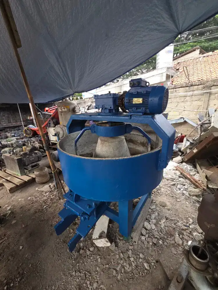 PAN VONCRETE MIXER/MESIN PENGSDUK SEMEN 500 - 600 Liter